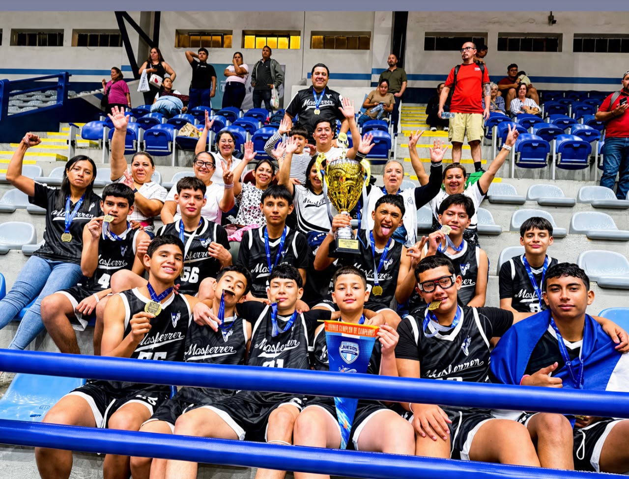EL CAMINO QUE NOS HIZO CAMPEONES: DE LA MASFERRER A LA CIMA DEL BALONCESTO CENTROAMERICANO
